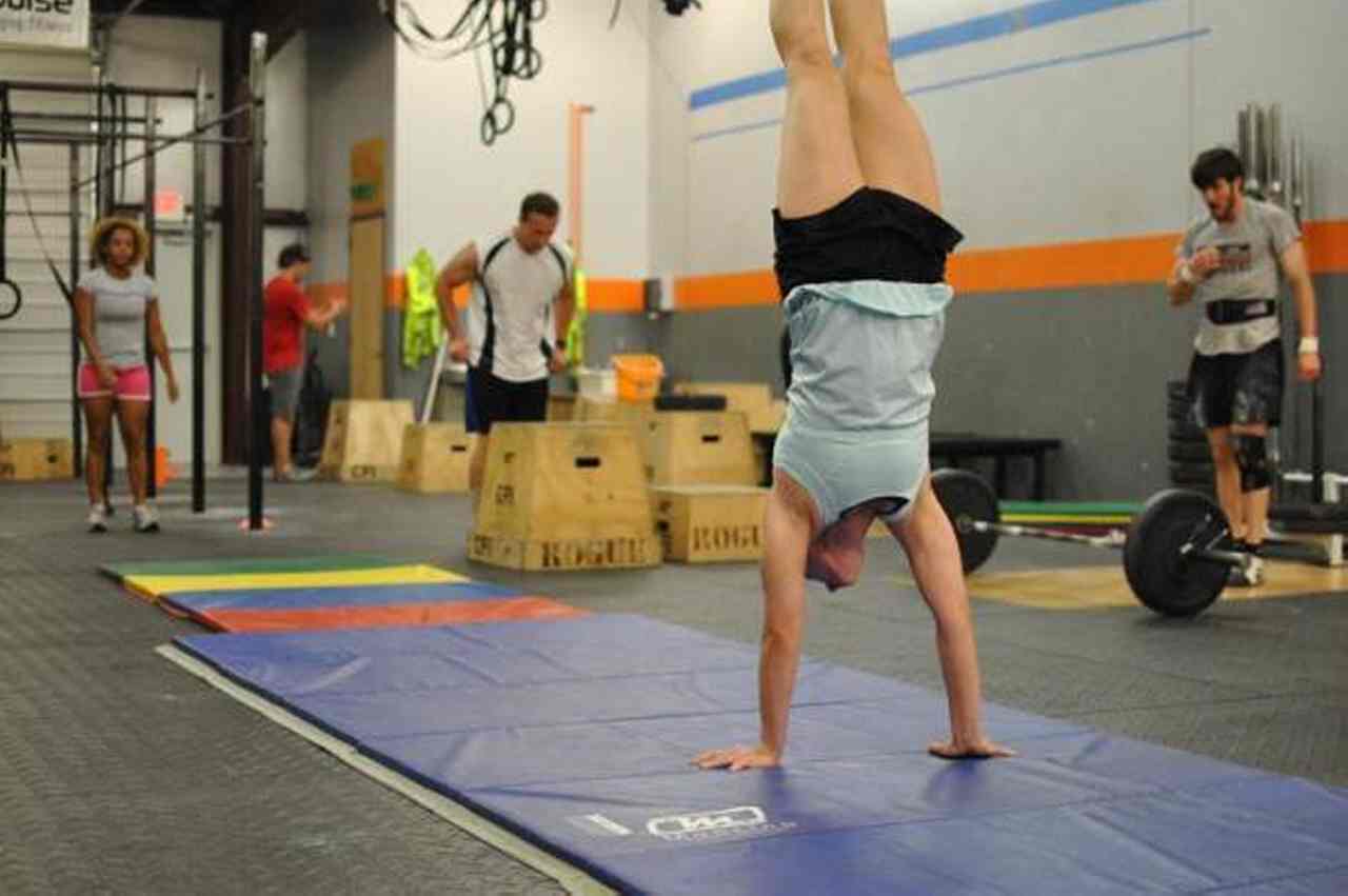 5 Actions to Resolve Your Concern of Handstands