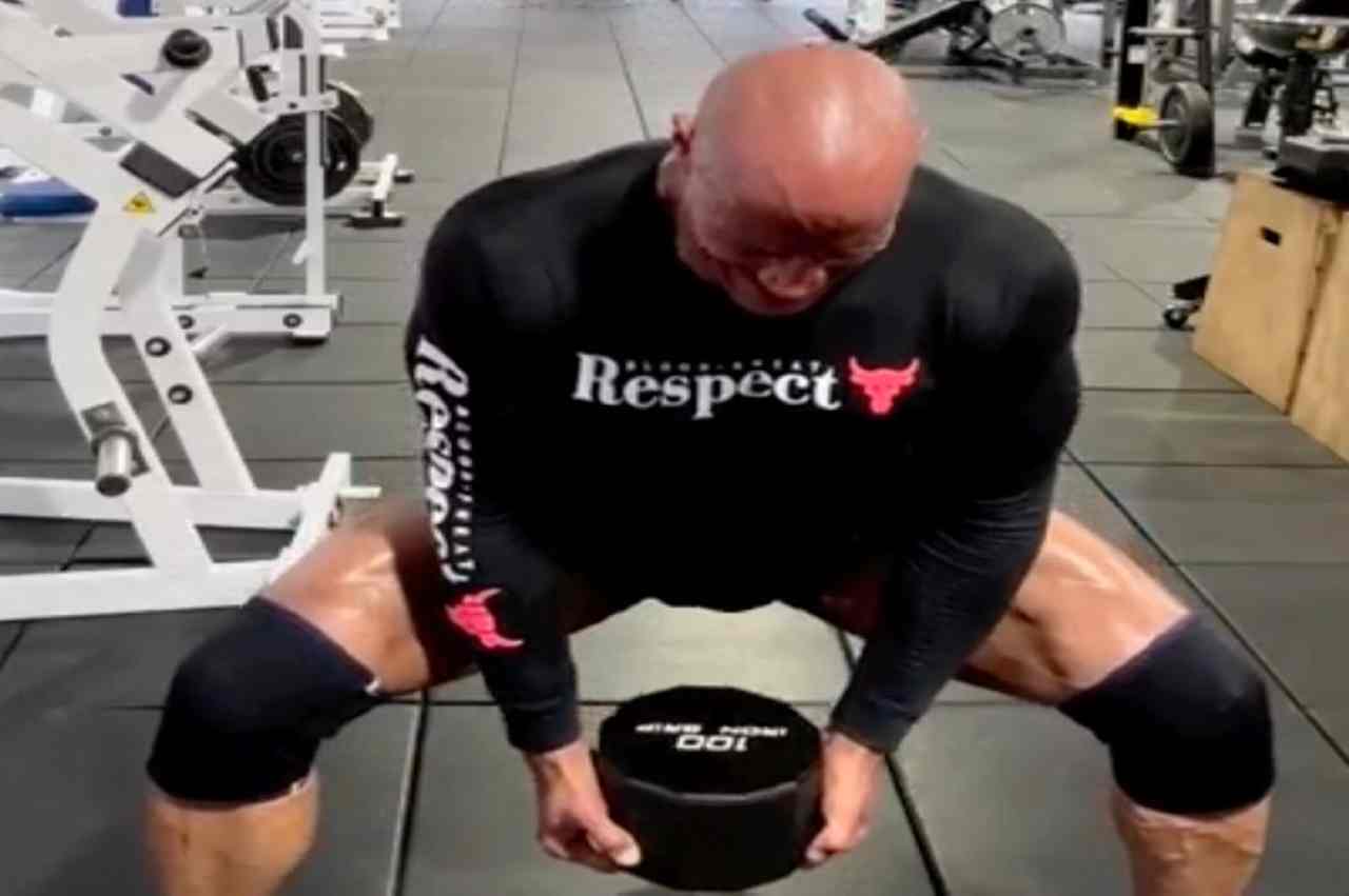 Dwayne “The Rock” Johnson Crushes 5 “Monster Units” of a Leg Exercise